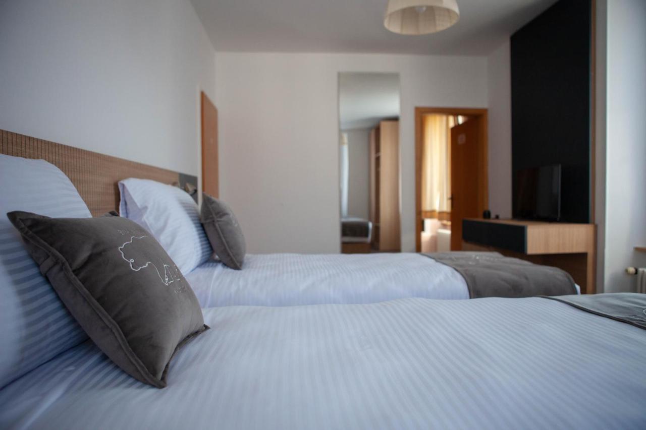 Hotel De L'Ours Courroux Ngoại thất bức ảnh